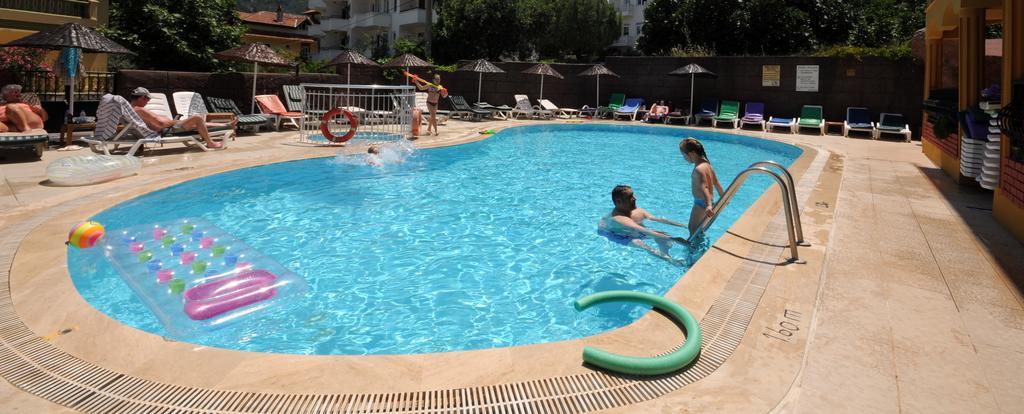 Kleopatra Apartments Icmeler Marmaris Exterior photo